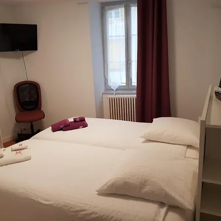 Hotel Du *