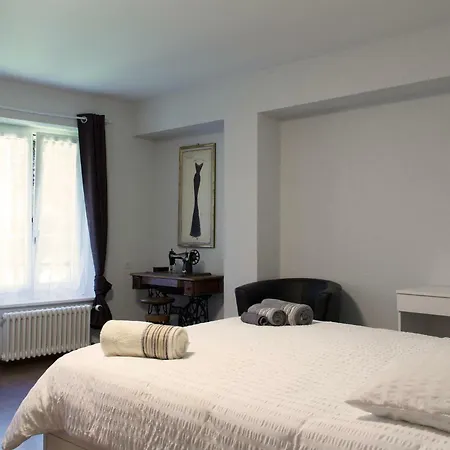 Du Hotel *